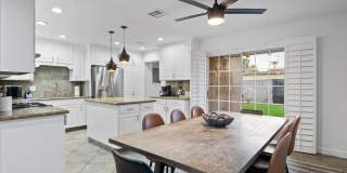 8336 E SELLS Drive Gallery 2