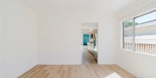 2007 West Kenneth Road Gallery 18