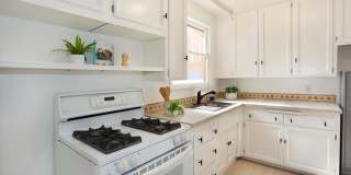 164 N Stevens St Gallery 24