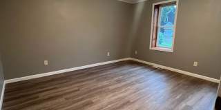 4 Bedroom La Crosse Home with Garage, Fenced Yard & In-Unit Laundry Gallery 1