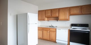 Crestwood Park II Gallery 2