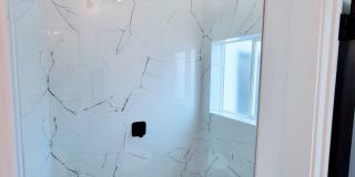 ABSOLUTELY UNBELIEVABLE NEW HIGH END CUSTOM HOME! Gallery 29
