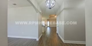 Spacious 4BR/2BA in Redstone Commons – Community Pool, Playground and Dog Park! Gallery 4