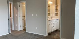 Luxury Rowhouse w/ 2-Car Garage in NE Ft. Collins Gallery 31