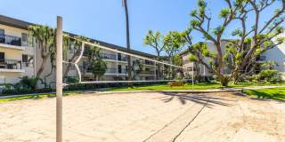 The Plaza at Sherman Oaks Gallery 26