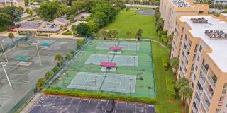 Tennis Towers Apartments Gallery 22