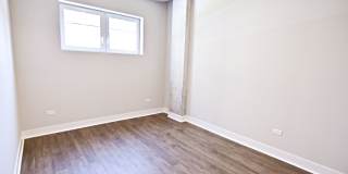 3833 N Broadway Gallery 163