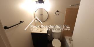 Spacious 2bd/1ba Sacramento Fourplex Gallery 15