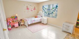 2421 Northeast 10th Street Gallery 23