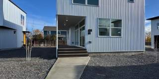 Spacious 4-Bedroom, 3-Bath Home with Stunning Views Gallery 1