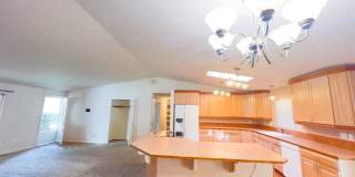 3 bedroom rambler on corner lot Gallery 8