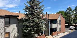 Charming 2BR Townhome in Aurora Gallery 18