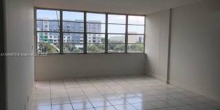 2025 NE 164th St Gallery 1