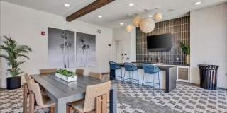 Downtown Ontario Luxury Apartments Gallery 78