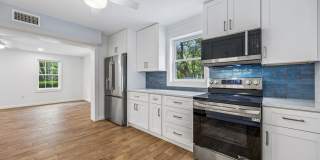 Newly Remodeled Beachside Home – Walk to the Ocean Gallery 1