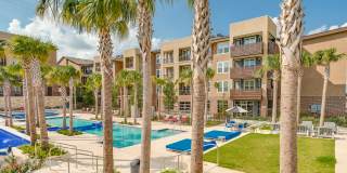 The Vance at Huebner Oaks Gallery 8