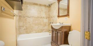 237 E Broadway Gallery 10