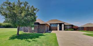 3 Bedroom Home in Edmond with Media Room & Bonus Room Gallery 3