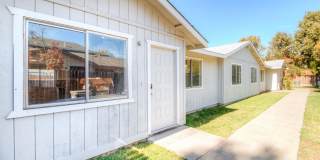 3 Bedroom 2 bathroom Duplex in Sacramento Gallery 1