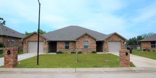 Beautiful 2 Bedroom, 2 Bathroom Townhome in South Tyler – Whitehouse ISD! Gallery 1