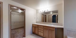 Clean Home with Lots of space ready to be your Home! Gallery 5