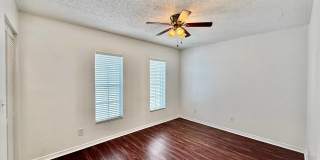 2802 W Cleveland St Unit L Gallery 23