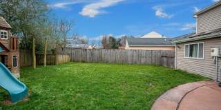 Spacious 4 Bedroom 3 Bath Home Gallery 24