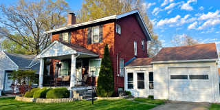 377 Parkside Drive Gallery 1