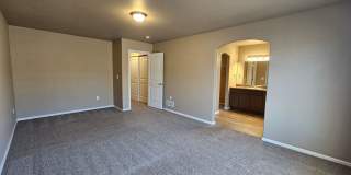 3 bed-3 bath Townhome with AC!!! Gallery 10
