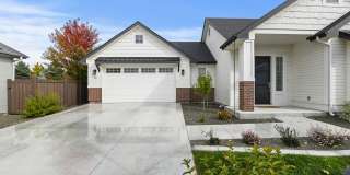 23 West Arnaz Street Gallery 1