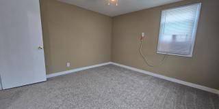 2 Bedroom Home in Normal Gallery 10