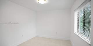 5823 NW 30th ave Gallery 15