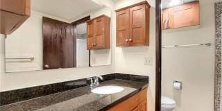 Location, Location, Location 3-bedroom Sammamish Bluffs Condo Location, Location, Location 3-bedroom Sammamish Bluffs Condo Gallery 15