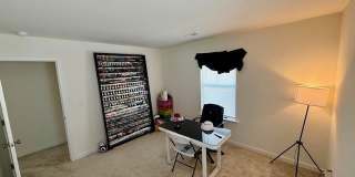 107 Stephens Court Gallery 30