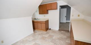Gorgeous home on corner lot with fenced yard! Gallery 12
