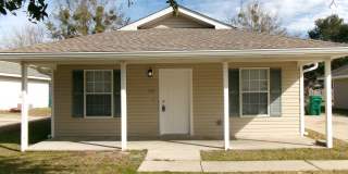 3BR/1.5BA Single Family Home in Gulfport. Rent $1,200 Gallery 1
