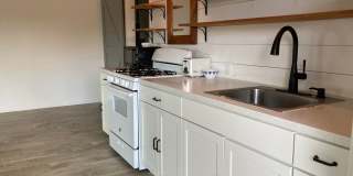 Studio in Oak Trails Estates-Gorgeous Views (Utilities Included) Gallery 1