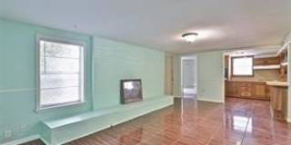 2428 Maple Street Gallery 26