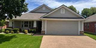 Spacious 4 Bed / 2 Bath Pet-Friendly Home in Quiet Robinson Neighborhood – $2,400/mo Gallery 1