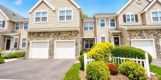 704 DAHLIA CIRCLE Gallery 1
