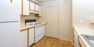 Sunset Ridge Apartments - Affordable Housing Gallery 3