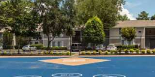 Lakeview Gallery 16
