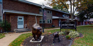 Buffalo Townhomes at Delsan Court Gallery 24