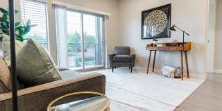 The Lofts at 5 Points Gallery 12