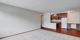 Bryant Manor Apartments Gallery 28