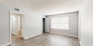 Luxe at Raleigh Apartments Gallery 1