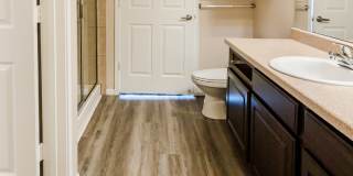 Senior Housing - Emory Senior Living Apartments Gallery 9