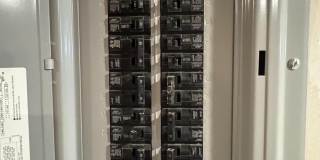 1119 THOMAS Street Gallery 20
