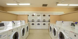 Promontory Apartment Homes Gallery 16