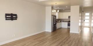 1 Bedroom + Den 1.5 bath 2 Car Garage VIEWS & VIEWS! Gallery 1